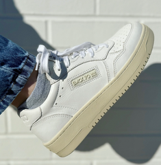 Slam Sneakers - White