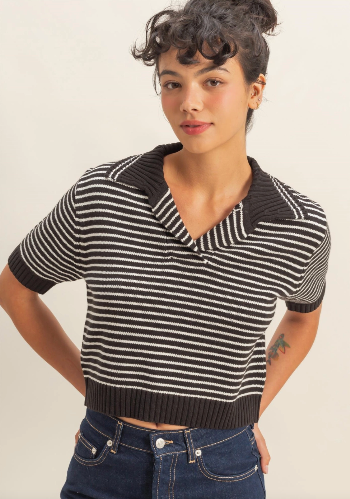 Short Sleeve Striped Sweater Black/White