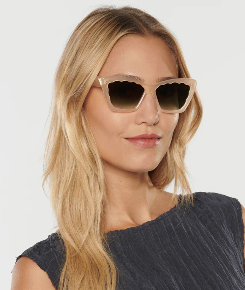 Krewe Brigitte Blonde