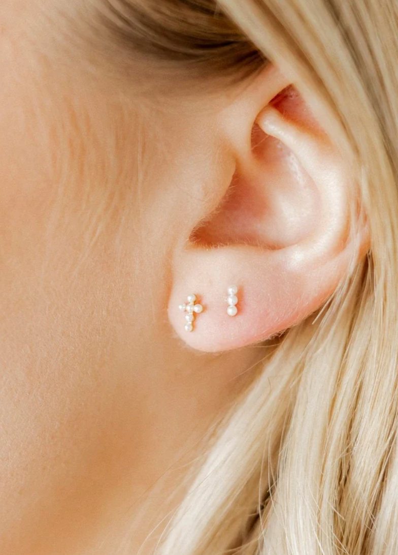 Linny Co Screwback Stud - Clara Cross Pearl